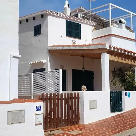 Encantadora Y Fresca Casa Familiar A 1min Del Mar